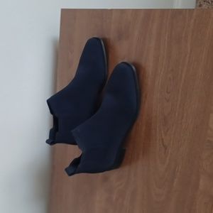VIVAIA Navy Booties